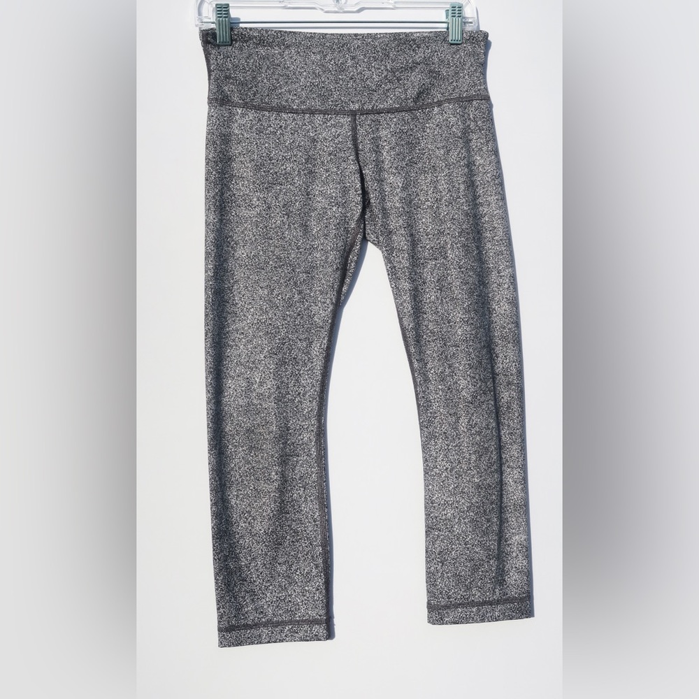 19. Lululemon Wunder Under High Rise Crop Leggings | Size 6 | GUC